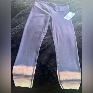 ADORABLE Athleta BRAND NEW Elation 7/8 leggings!